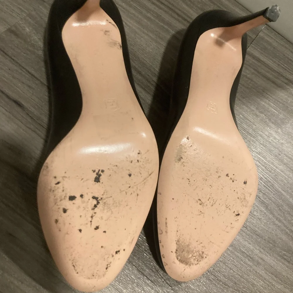 Gianvito Rossi Heels Size 7 - Picture 3 of 6